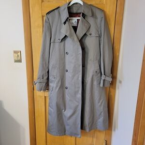 London Towne Men's Vintage Khaki Long Sleeve Trench Coat All-Weather, Size 42L